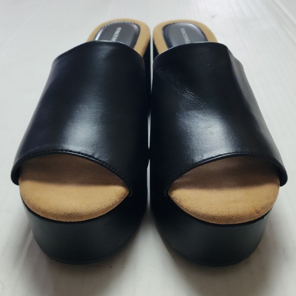 Platform Slide Sandals - Picture 6 of 11